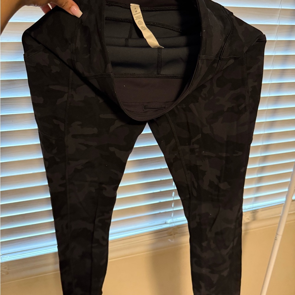 Black Camouflage LuluLemon Leggings